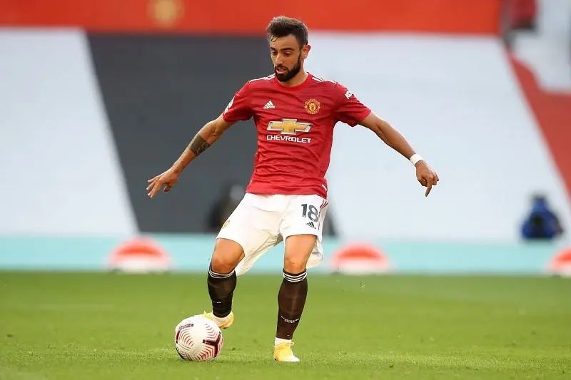 Manchester United fans react as Bruno Fernandes shows selfless side to assist Edinson Cavani - Bóng Đá