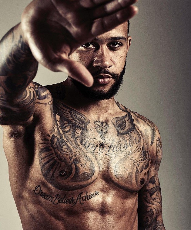 Memphis Depay siêu ngầu trên tạp chí, nhắc đến ông chỉ M.U trong bản rap mới - Bóng Đá