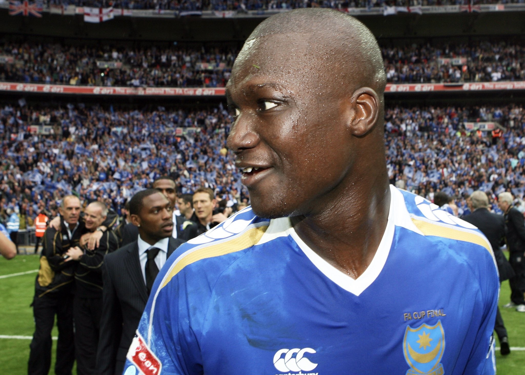 Papa Bouba Diop, Senegal's World Cup hero and FA Cup winner, dies aged 42 - Bóng Đá