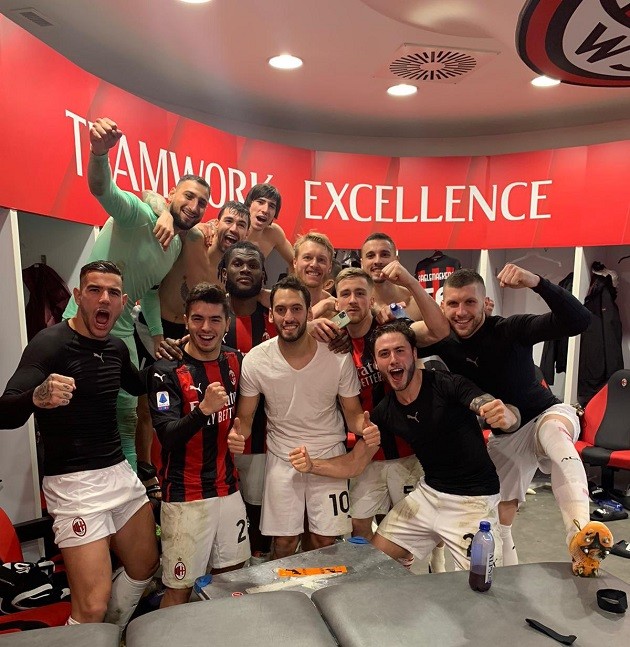 Hình ảnh đẹp về tình thầy trò ở AC Milan - Bóng Đá