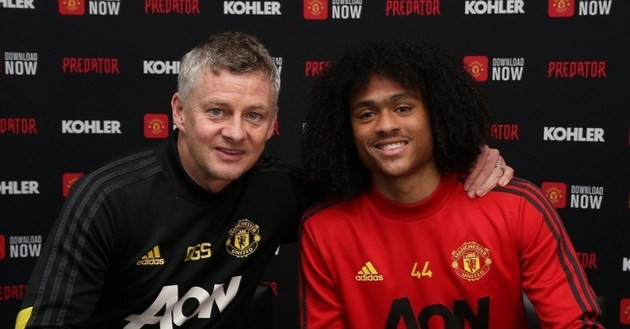 Tahith Chong ghi bànd - Bóng Đá