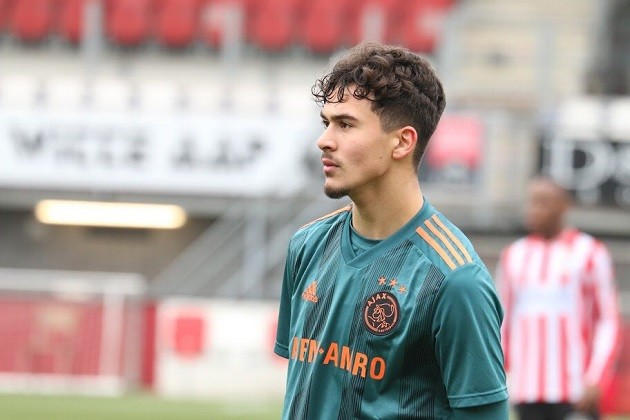 PSG starlet Xavi Simons among five players sent home from Holland's U19 camp for breaking the team's Covid bubble after two - Bóng Đá