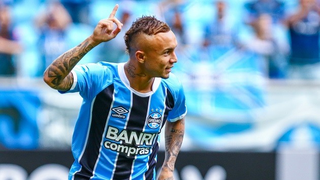 Report: Tottenham want Gremio attacker Everton Soares - Bóng Đá