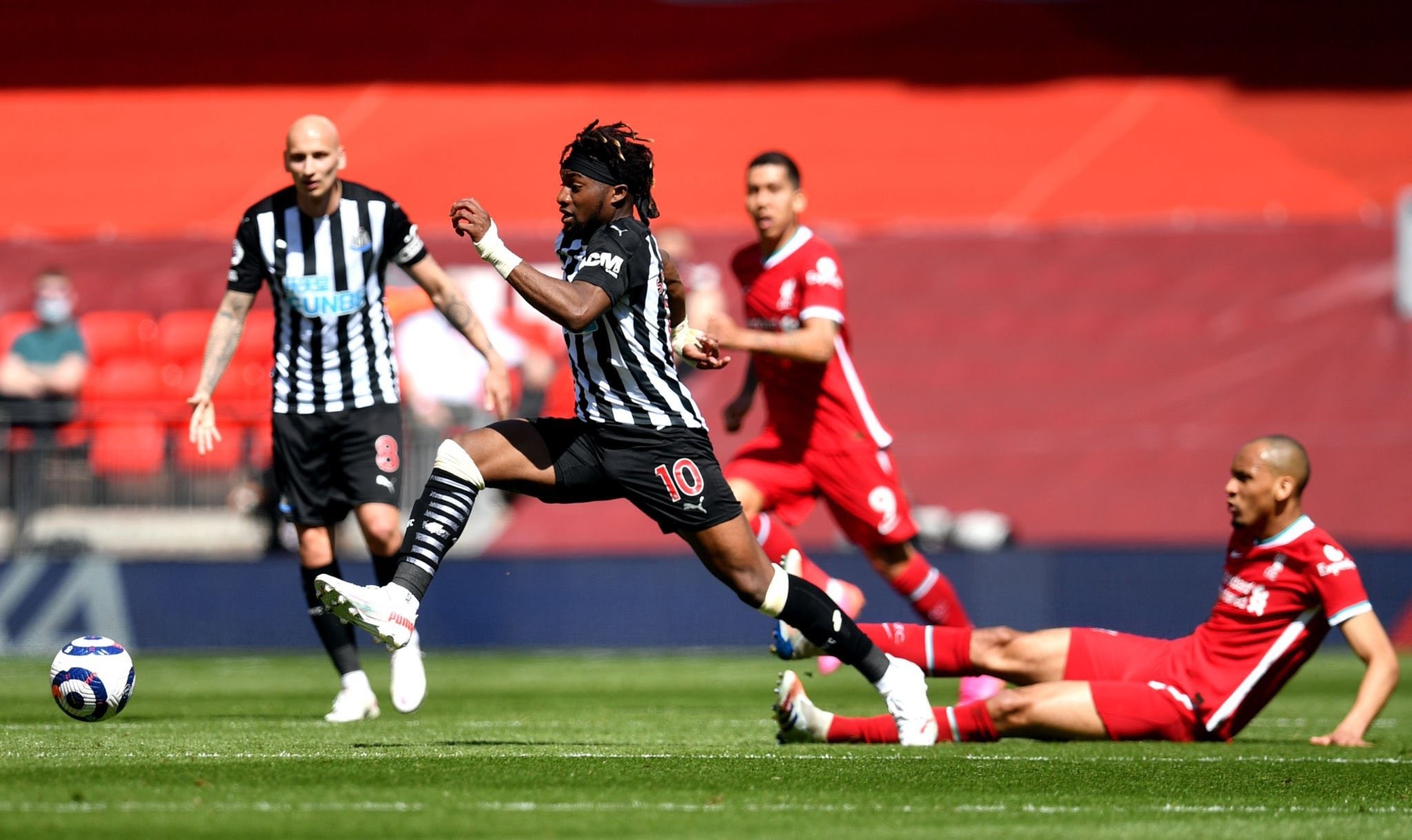 10 thống kê Liverpool 1-1 Newcastle:  - Bóng Đá