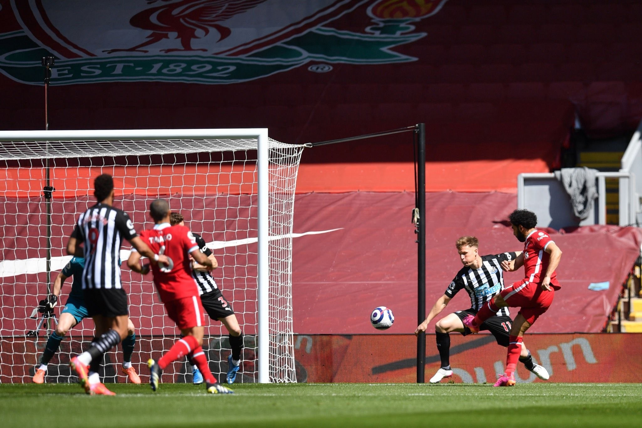 10 thống kê Liverpool 1-1 Newcastle:  - Bóng Đá