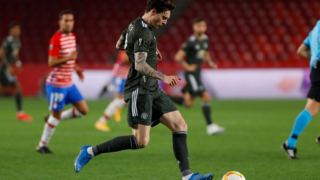 Màn trình diễn của Lindelof vs Granada - Bóng Đá