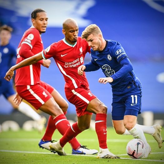 CARRAGHER CLAIMS LIVERPOOL ‘CANNOT TRUST’ DEFENDER, COMPARES HIS TEAMMATE TO GUARDIOLA PLAYER - Bóng Đá