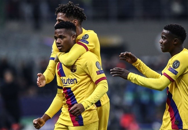 Thần đồng Barca ghi danh vào sách sử Champions League - Bóng Đá