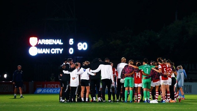  Arsenal Women defeat Man City 5-0 to go top of the Women's Super League  - Bóng Đá