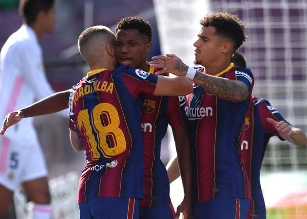 Ajax 'thảm sát'; Ramos nhấn chìm Barca: 10 sự kiện đặc biệt nhất ở châu Âu tuần qua - Bóng Đá