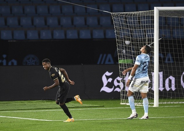 'Báu vật' Fati lên tiếng, Barca thắng nhẹ Celta trong thế 10 đấu 11 - Bóng Đá