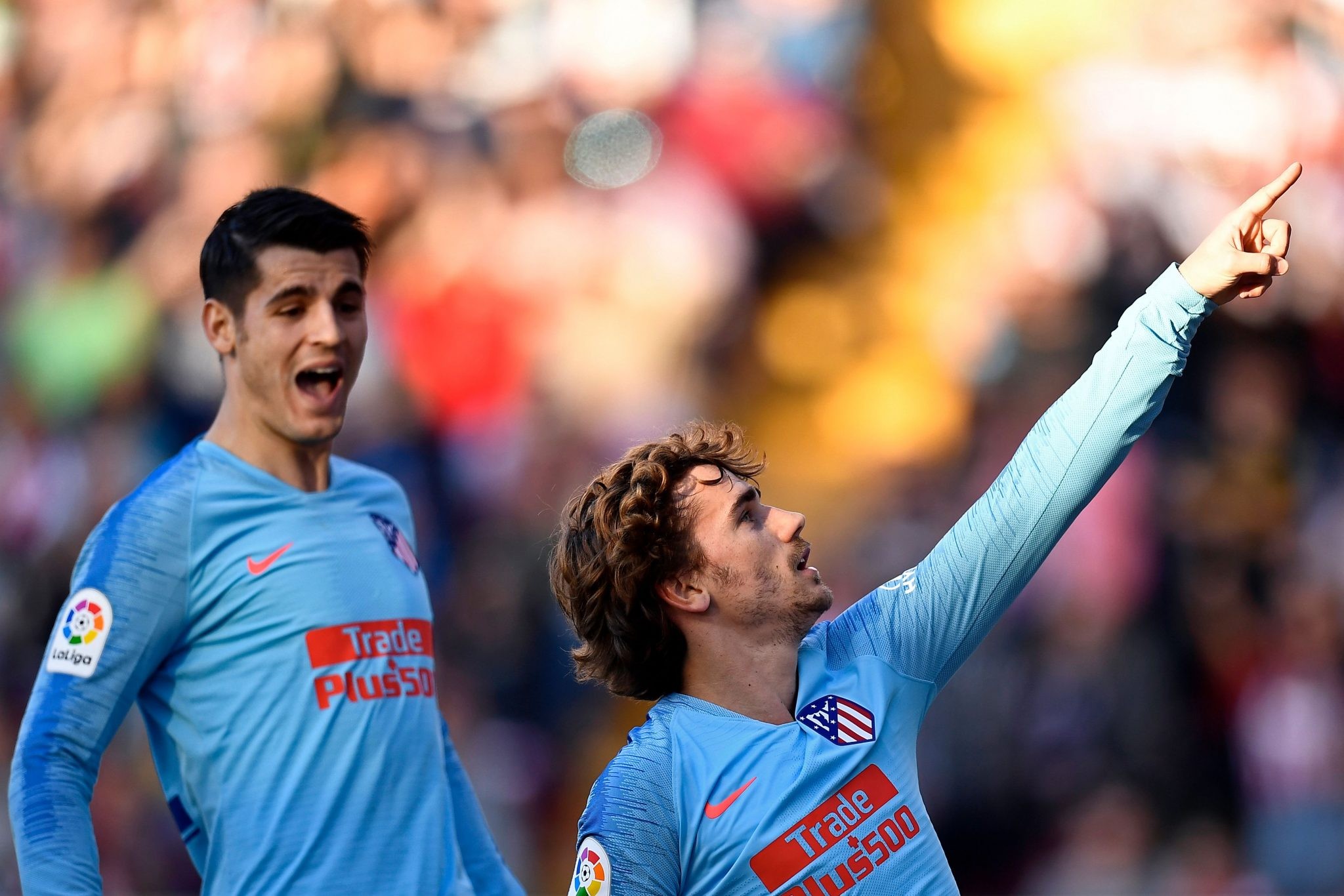 Barca nhận lời đề nghị hoán đổi tiền đạo với Atletico - Bóng Đá