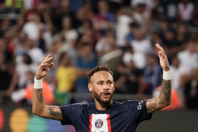 CHÍNH THỨC! Công bố ứng viên QBV: Ronaldo có mặt; Cú sốc Messi - Bóng Đá