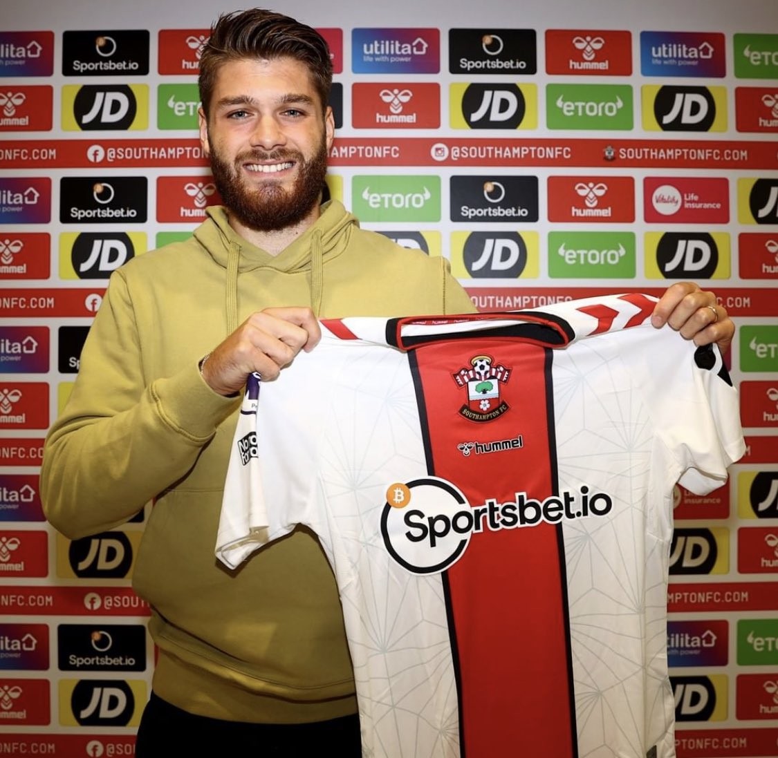CHÍNH THỨC: Southampton đón tân binh thứ 10 - Bóng Đá