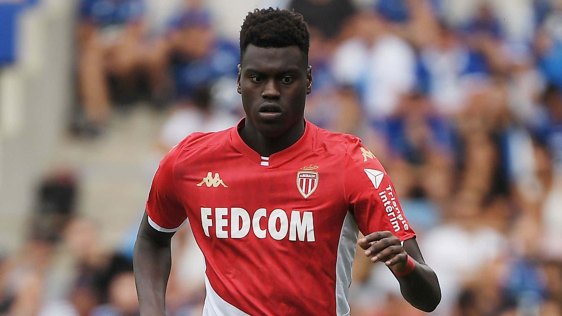 Man Utd learn Badiashile asking price - Bóng Đá