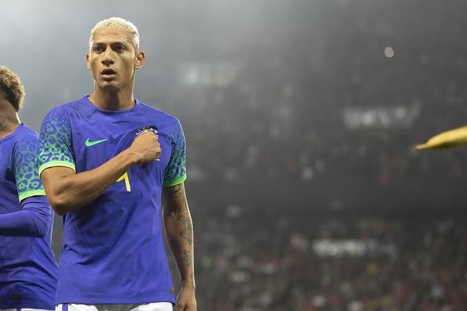 Antony sends supportive message to Richarlison - Bóng Đá