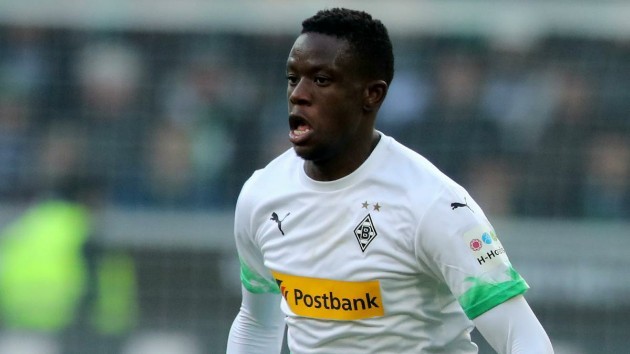 Man Utd and Chelsea in Denis Zakaria transfer battle as duo fight for Borussia Monchengladbach midfielder - Bóng Đá