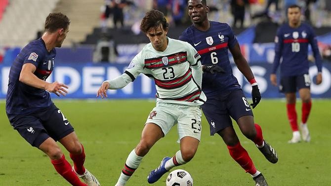 João Félix se pone el mono de trabajo con Portugal - Bóng Đá