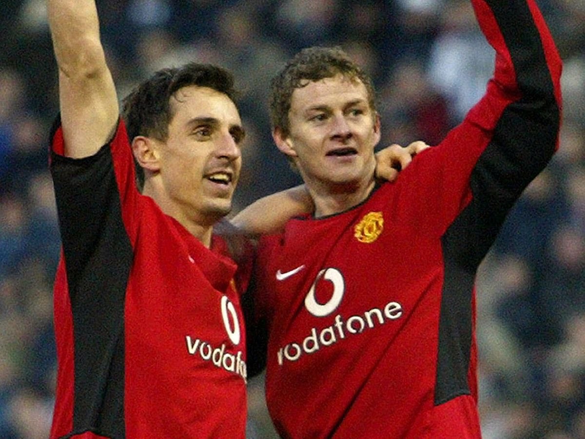 Gart Neville Ole - Bóng Đá