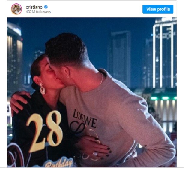 Ảnh Valentine - Bóng Đá