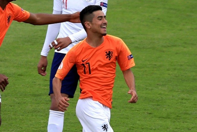 PSG starlet Xavi Simons among five players sent home from Holland's U19 camp for breaking the team's Covid bubble after two - Bóng Đá