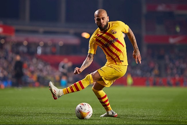 Tái xuất La Liga, Dani Alves tạo nên siêu phẩm kiến tạo ở tuổi 38 - Bóng Đá