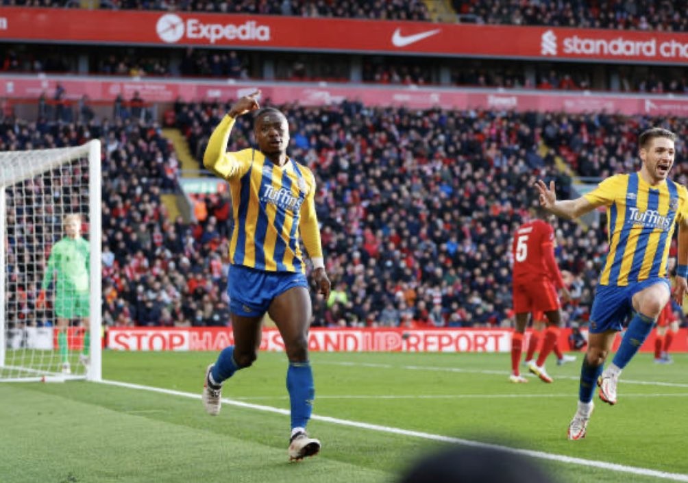 Klopp thất thần khi Liverpool bị đội bóng hạng 3 sút tung lưới - Bóng Đá