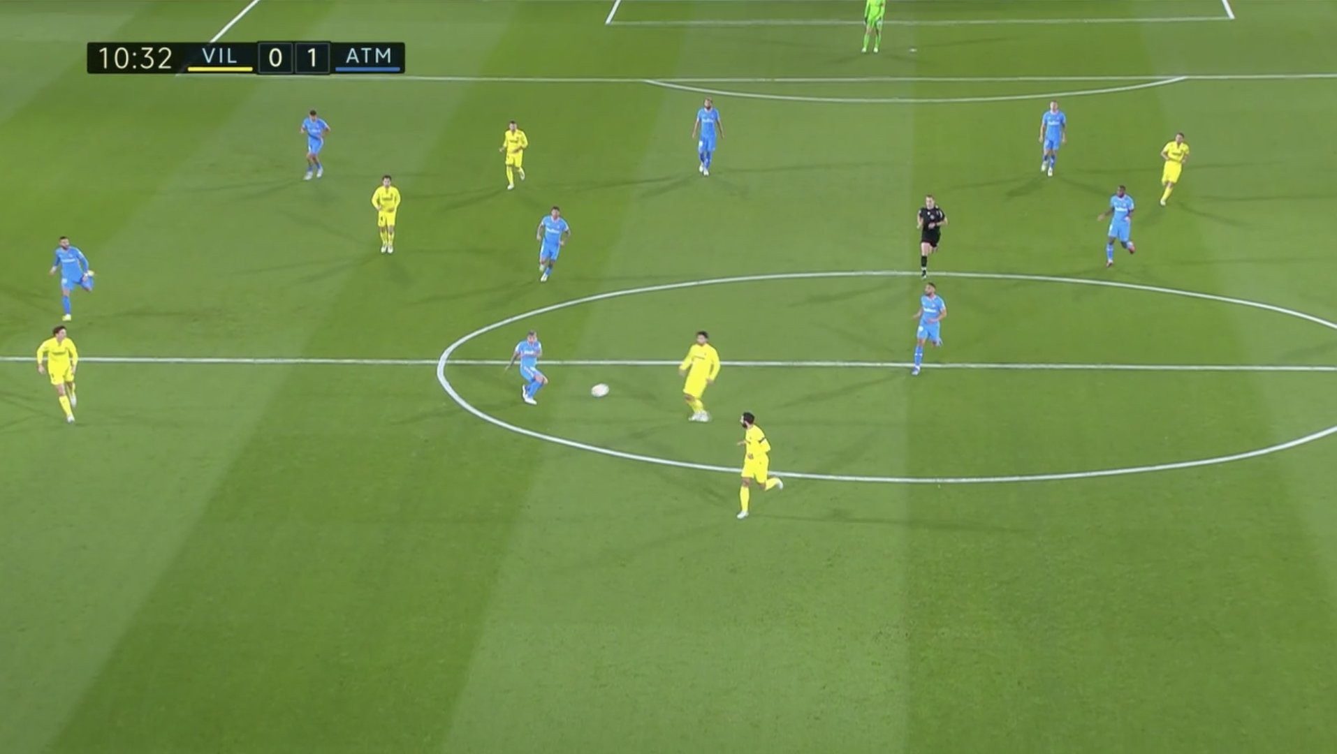 Sao Atletico ghi siêu phẩm từ giữa sân - Bóng Đá