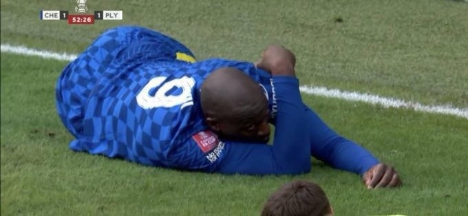 Tiếp tục tệ hại, Lukaku củng cố lời nguyền số 9 ở Chelsea - Bóng Đá