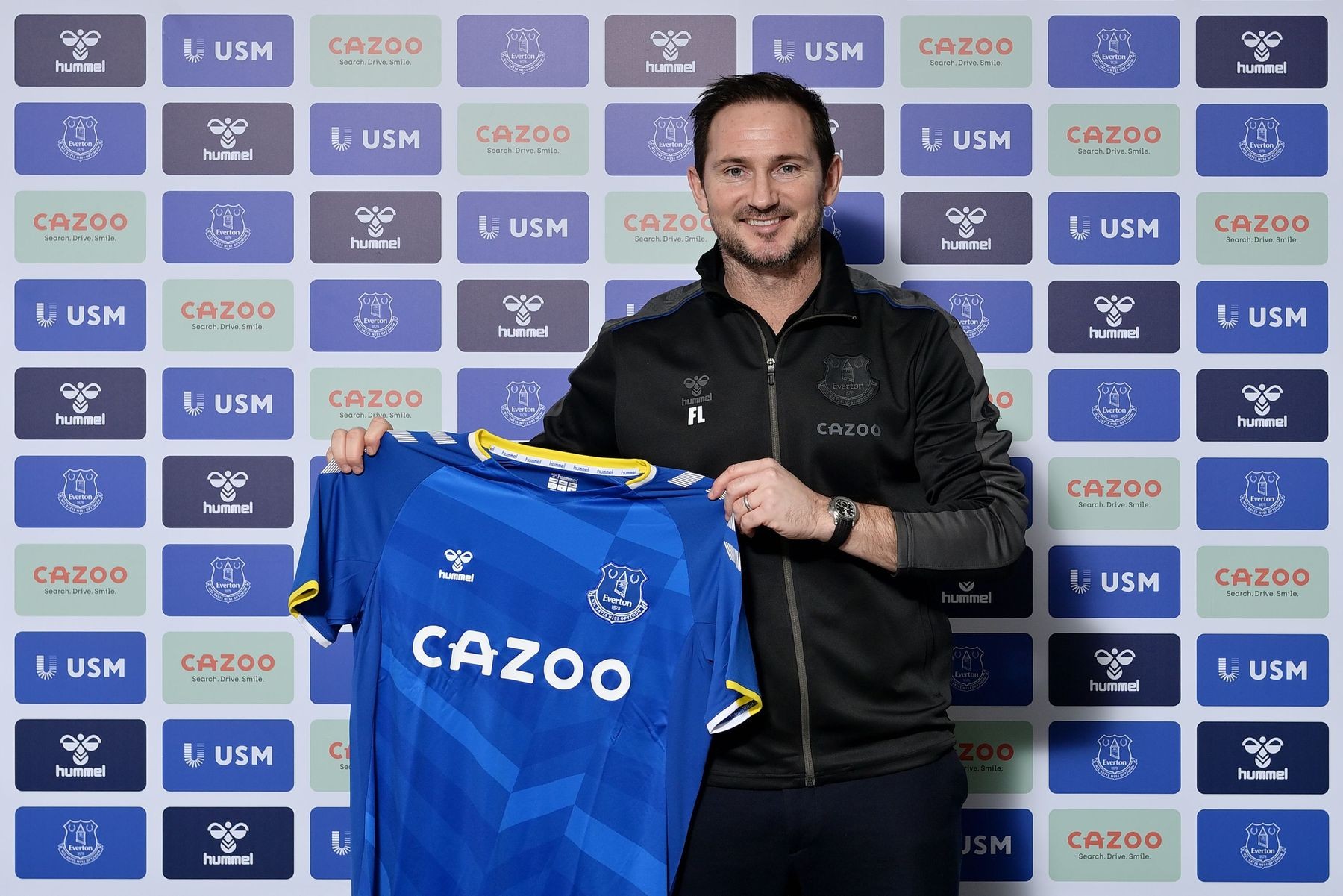 Lampard rạng rỡ ra mắt đội bóng mới - Bóng Đá