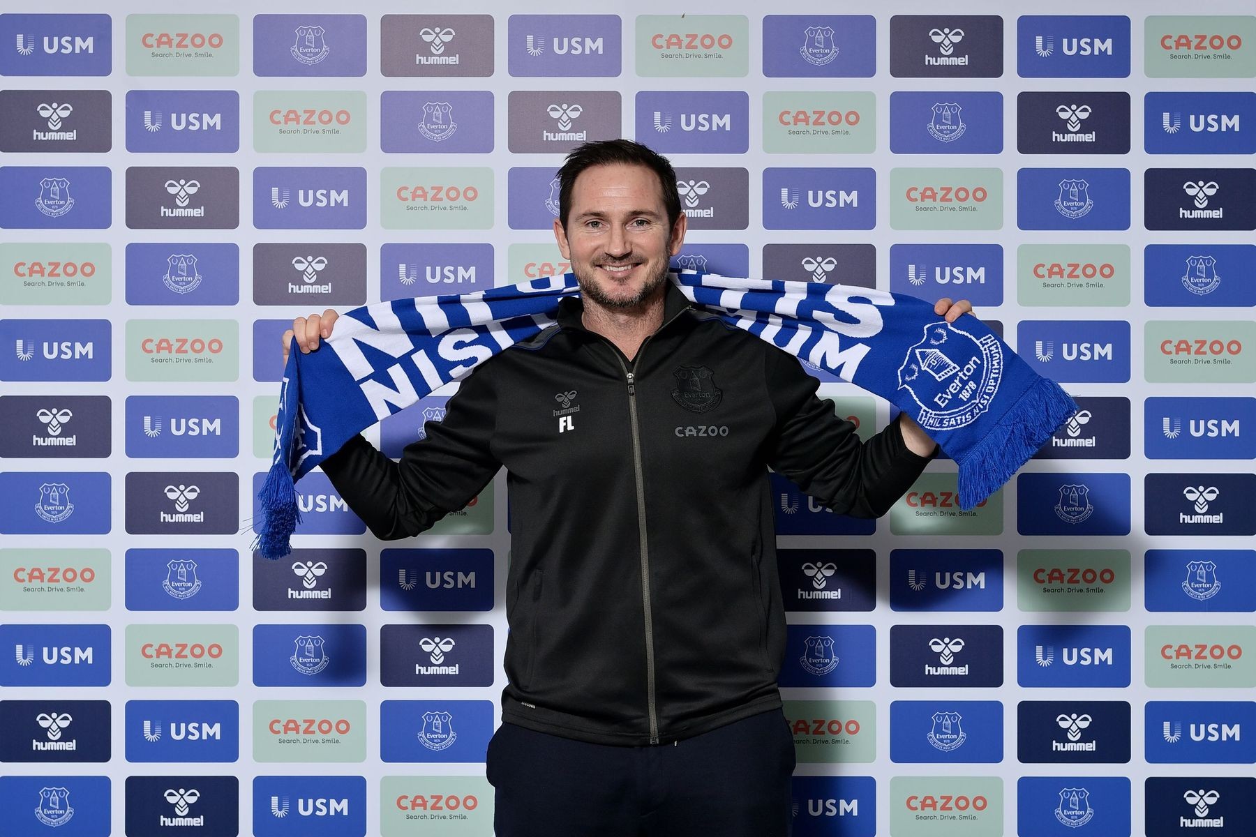 Lampard rạng rỡ ra mắt đội bóng mới - Bóng Đá