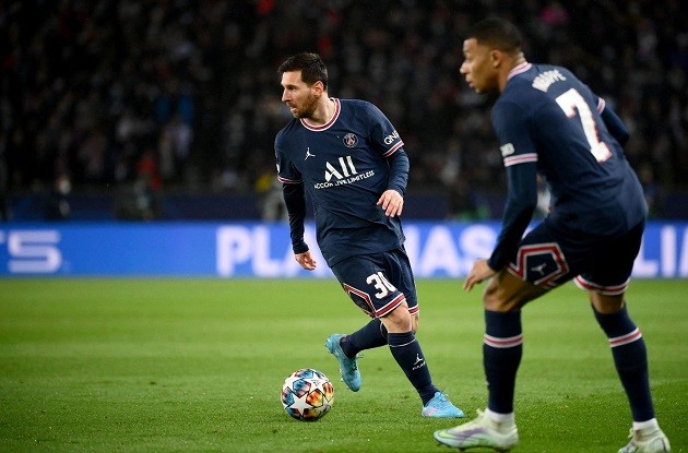 Messi trượt penalty cùng lúc Ronaldo lập siêu phẩm - Bóng Đá