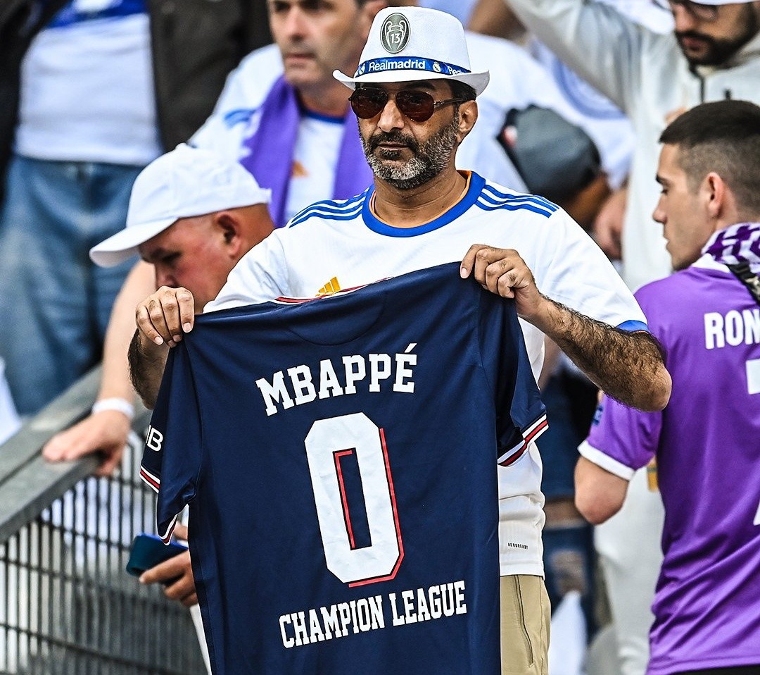 CĐV Real Madrid tấn công Mbappe - Bóng Đá