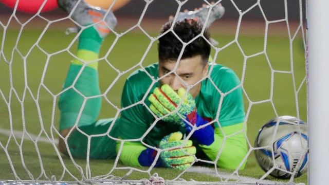 Bùi Tiến Dũng lên tiếng sau sai lầm chết người dẫn đến bàn thắng của Indonesia - Bóng Đá