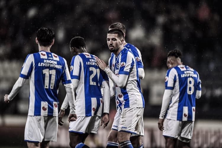 Đoàn Văn Hậu không ra sân trong ngày SC Heerenveen bị cầm hoà ngay trên sân nhà - Bóng Đá