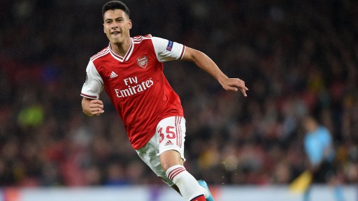 Luiz on Gabriel Martinelli - Bóng Đá