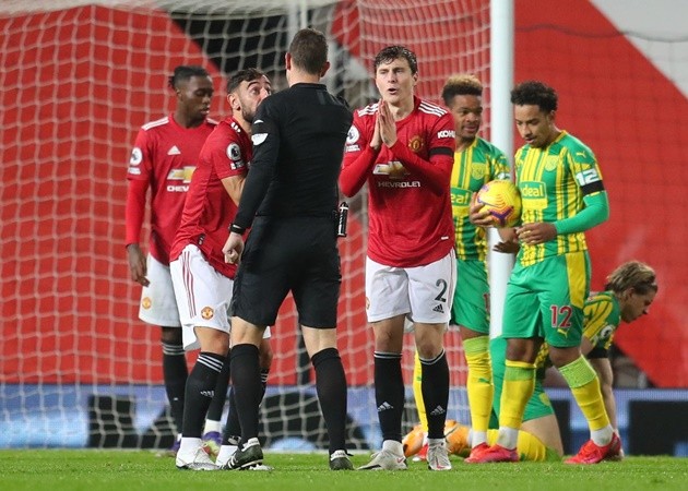 'Maybe the rules are different than how I interpret them!' - Solskjaer admits Man Utd 'lucky' to see West Brom penalty overturned - Bóng Đá