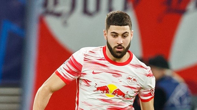 Conte hỏi mua trung vệ trong danh sách rút gọn của Chelsea - Bóng Đá