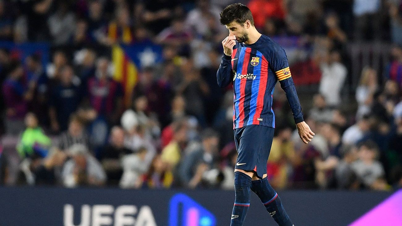 Gerard Pique với pha xử lý ngớ ngẩn khiến Barca ôm hận - Bóng Đá