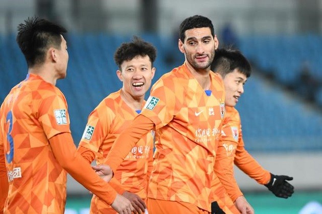 Giovanni van Bronckhorst is leaving China after just a year - Bóng Đá