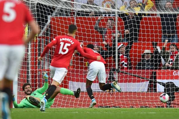 Cận cảnh hai tình huống Rashford hạ 'đo ván' cặp trung vệ Liverpool - Bóng Đá