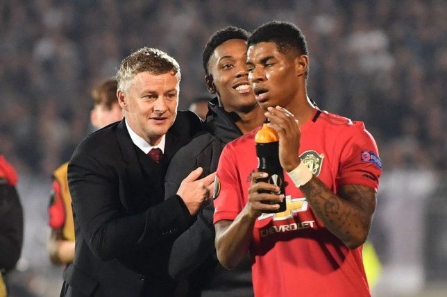 'He is one game away' - Neville warns Man Utd boss Solskjaer that pressure is close - Bóng Đá