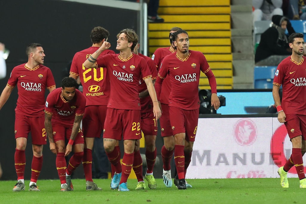 Đỉnh hơ Van Dijk lẫn Maguire, ai đó làm ơn cản 