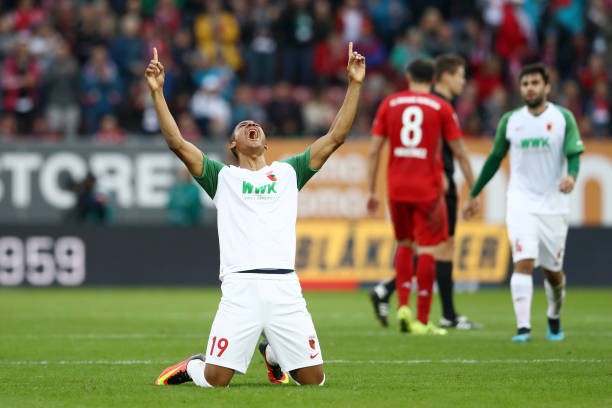 Thủng lưới phút bù giờ, Bayern đánh mất cơ hội lên ngôi đầu bảng - Bóng Đá