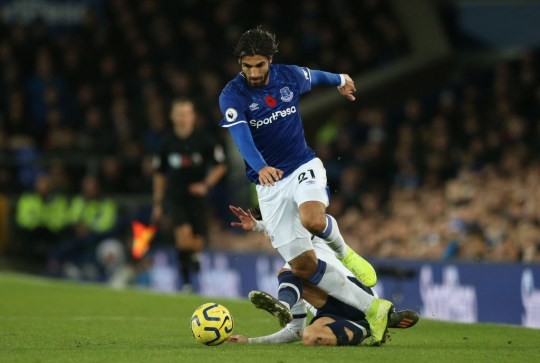Seamus Coleman visits Heung-min Son in Tottenham dressing room after Andre Gomes horror injury - Bóng Đá