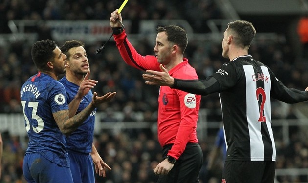 Michael Owen has backed Chelsea to beat Newcastle 2-1 at St James' Park after the international break. - Bóng Đá
