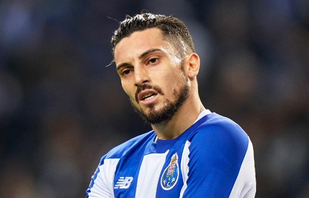 Porto rather let Telles go for free - Bóng Đá
