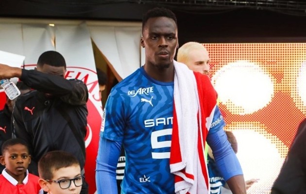 Chelsea target Edouard Mendy skips Rennes training and left out of squad ahead of transfer - Bóng Đá