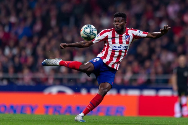Arsenal chief Edu holds Barcelona transfer phone call which could provide Partey boost - Bóng Đá