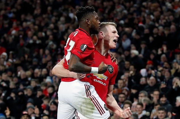 Louis Saha ấn tượng với Tominay và Fred - Bóng Đá